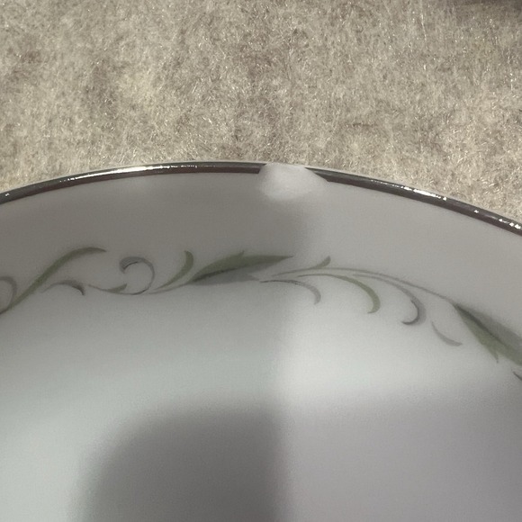 One Small Diamond China Romance Pasta/Salad Bowls White Roses & Silver Trim - Picture 7 of 7